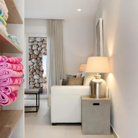 Vista Royale Ref #100 Willa Marbella